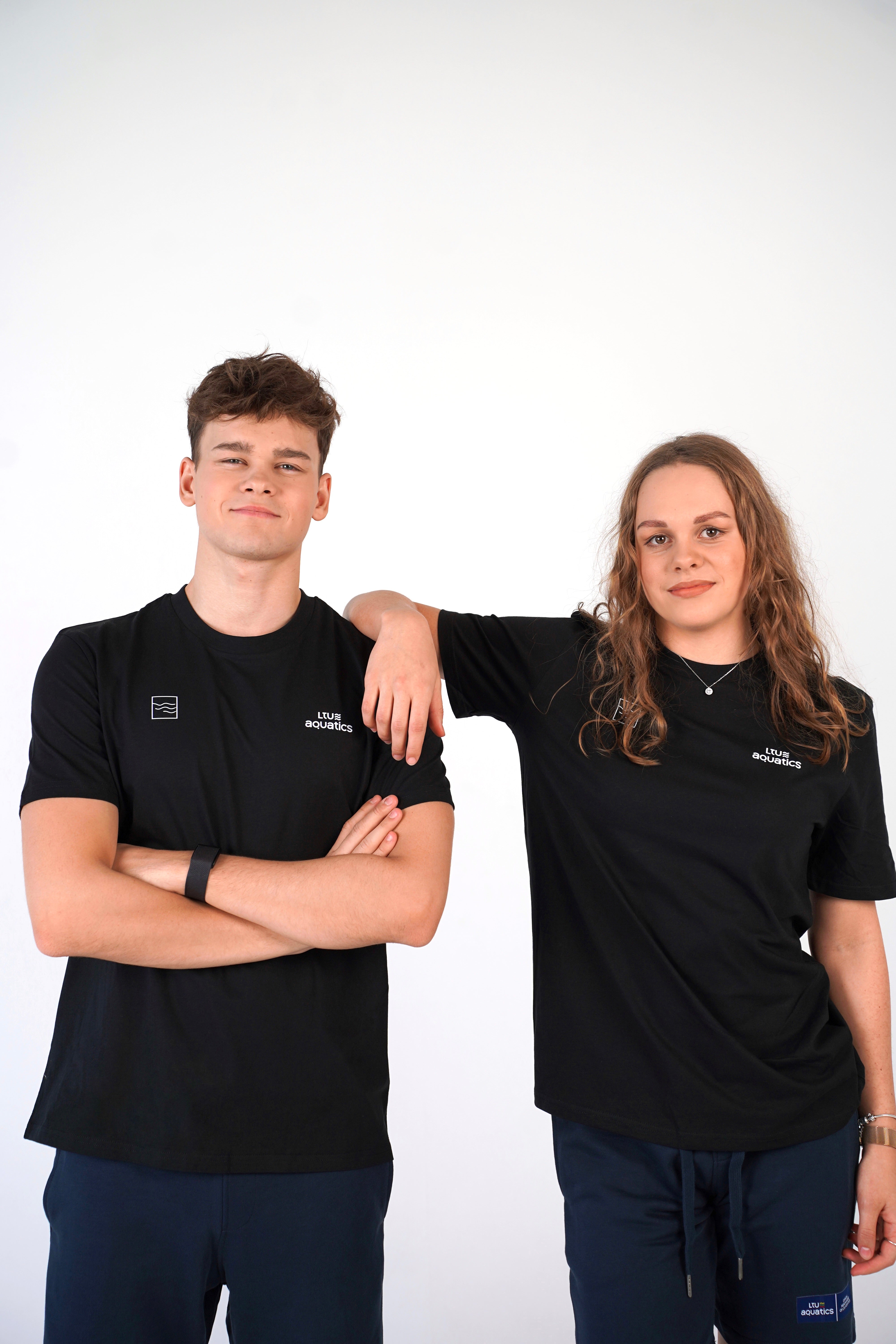 Juodi marškinėliai „Make waves, not excuses“